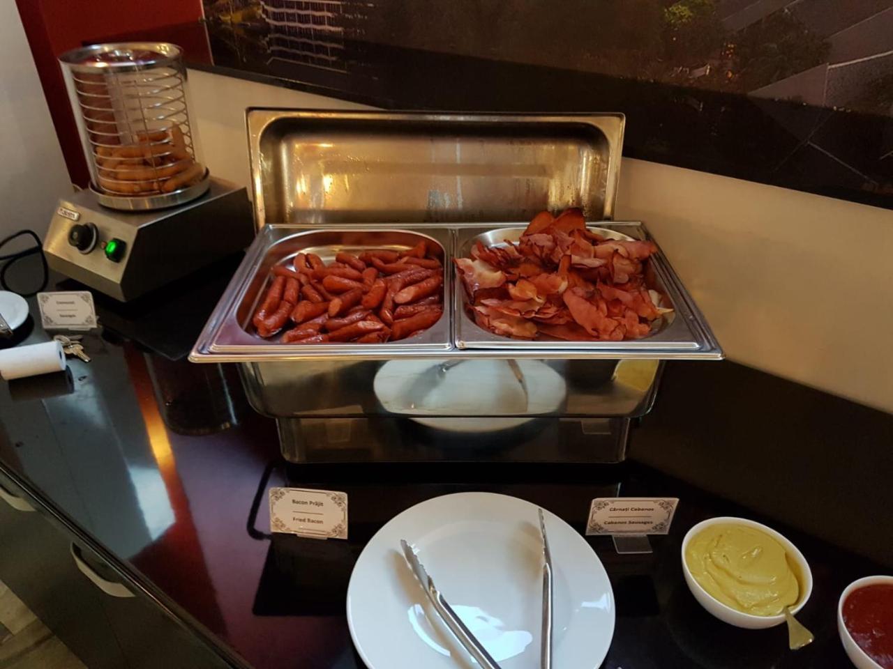 Best Western Plus Briston โอโตเปนี ภายนอก รูปภาพ