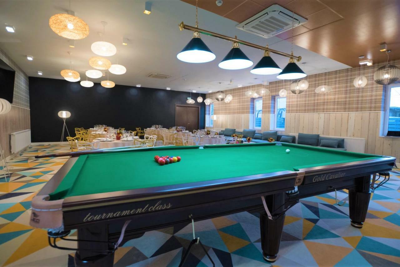 Best Western Plus Briston โอโตเปนี ภายนอก รูปภาพ